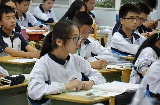 在普通高中的学生能考上好点的大学么？普高的学生如何突围？